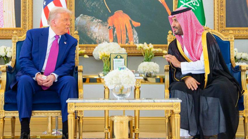 ترامب يصل إلى السعودية في مستهل جولة بالمنطقة