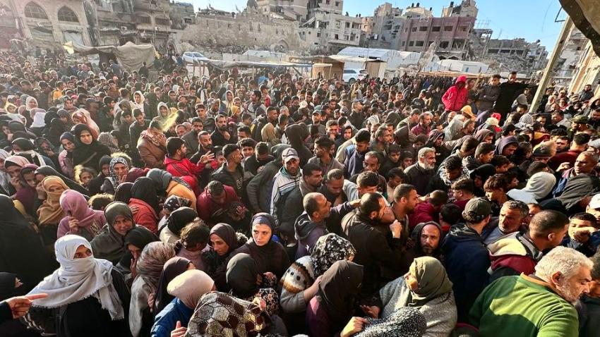 قصف مراكز المساعدات في غزة.. كيف وظّفت إسرائيل الجوع كسلاح مباشر ومصائد للموت؟