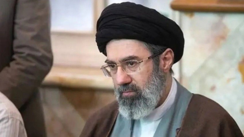 مرشد ايران يوجه قوات الجيش بالرد الفوري والمؤثر 'ومن دون قيود جغرافية' على أي هجوم عسكري